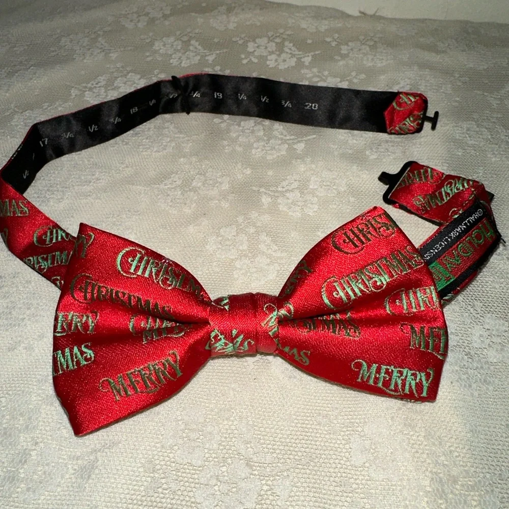 Hallmark Holiday Traditions Christmas Pre-Tied  Bowtie Men/Boys
